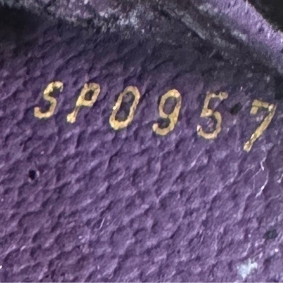 Authentic Louis Vuitton Epi Portefeville. Wallet/coin case. Yellow. - Picture 16 of 16